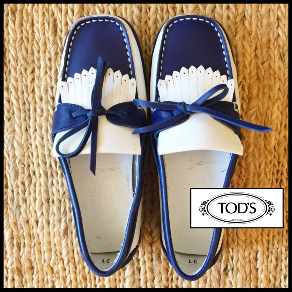 TODS Junior Driving Loafers in Navy & White! 🆕